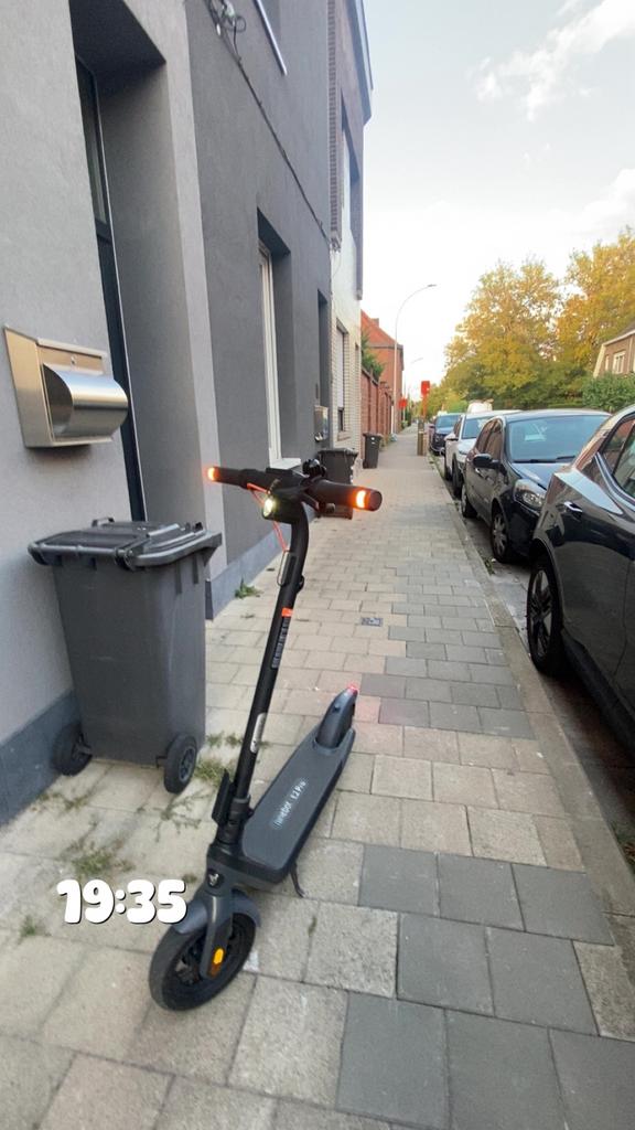 Elektrische step, Fietsen en Brommers, Steps, Ophalen of Verzenden, Zo goed als nieuw, Elektrische step (E-scooter)