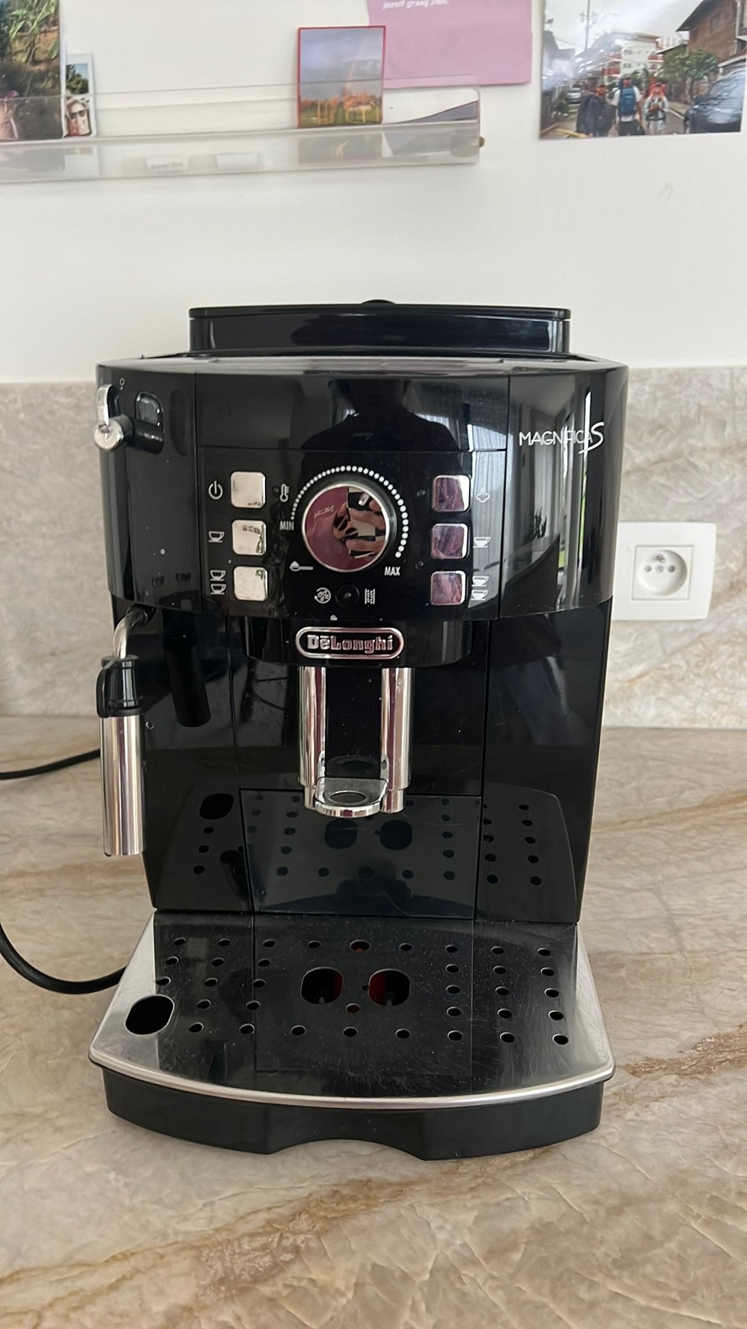 Delonghi magnifica S, Electroménager, Réservoir d'eau amovible, Combiné, Café moulu, Enlèvement