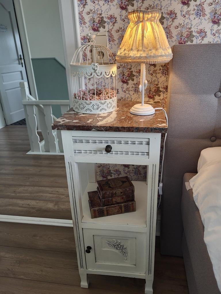 2 antieke nachtkastjes met marmeren blad, Huis en Inrichting, Slaapkamer | Nachtkastjes, Ophalen