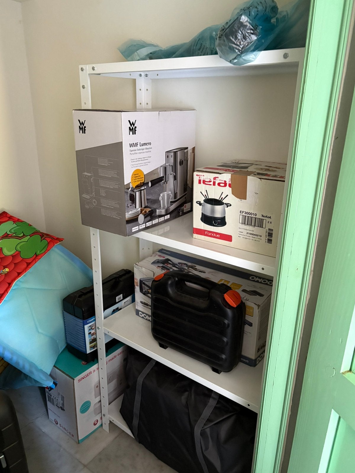 Deux étagères en metal pour 10€, Maison & Meubles, Enlèvement, Comme neuf