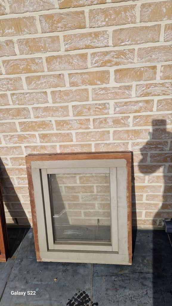 Houten meranti vast raam, Gebruikt, Minder dan 75 cm, Raamkozijn, Ophalen of Verzenden