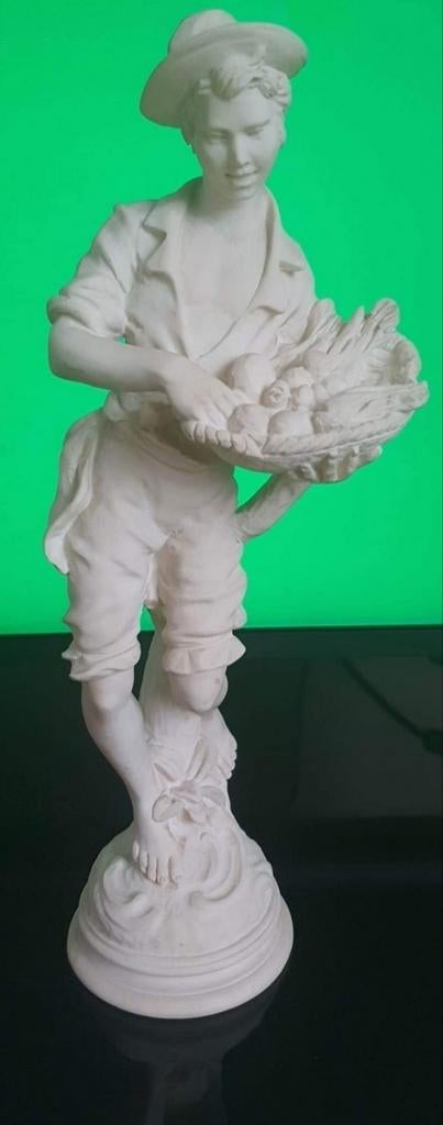 Geërfd. meissen beeld. Fruitverkoper., Antiek en Kunst, Curiosa en Brocante, Verzenden