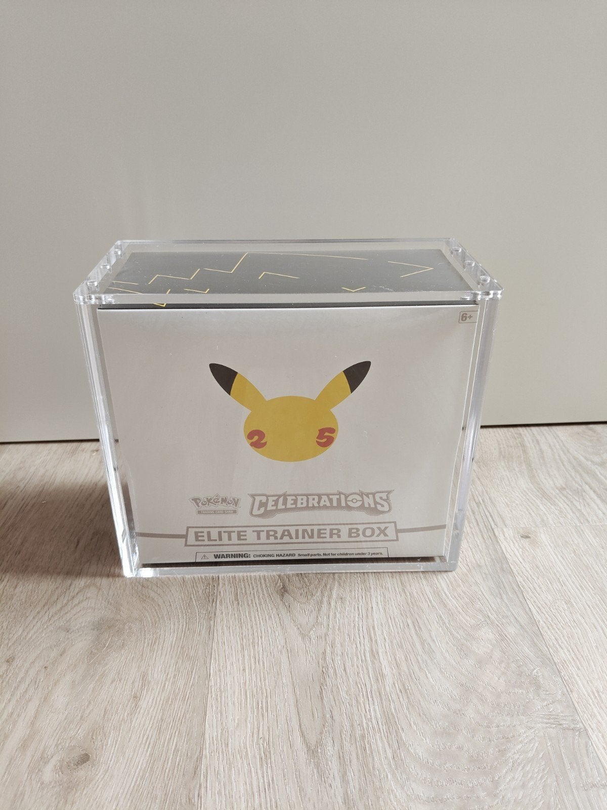 celebrations etb, Hobby en Vrije tijd, Ophalen, Nieuw, Boosterbox, Foil