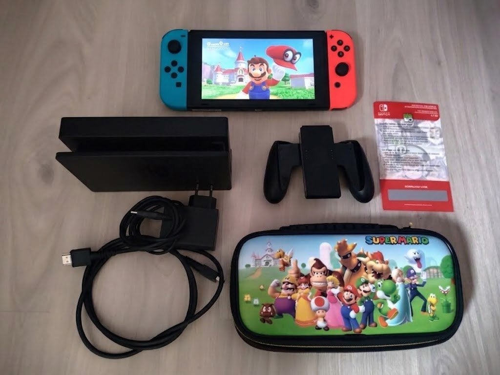 Volledige Nintendo Switch set incl. draagtas en een game, Games en Spelcomputers, Ophalen of Verzenden, Met 2 controllers