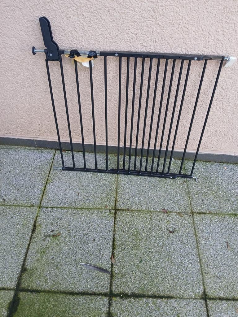 A vendre barrière pour escalier où porte très bon état, Enlèvement