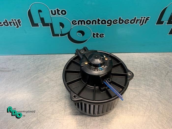 Kachel Ventilatiemotor van een Daihatsu Cuore (Cuore 03-), Gebruikt, Daihatsu, -, -