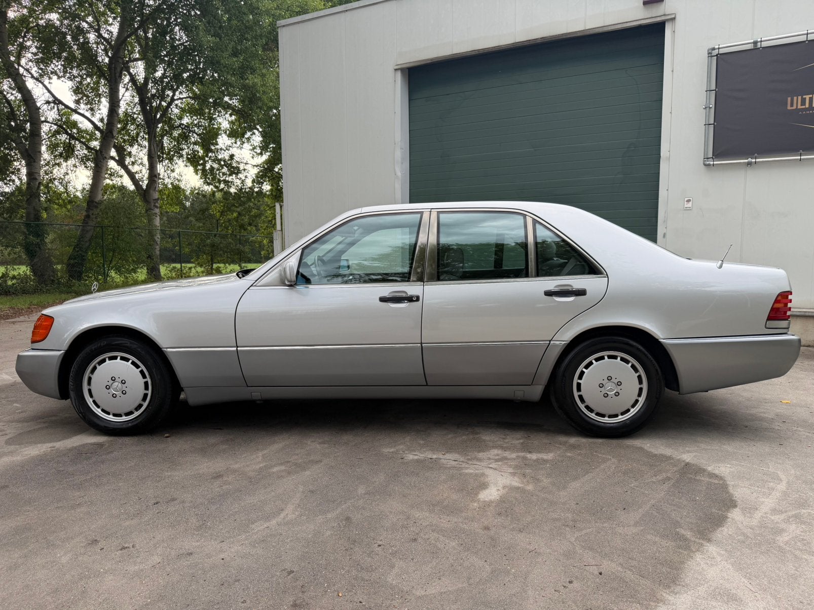Mercedes W140 300SE Oldtimer/Automaat/Showroomstaat/GEKEURD, Automaat, Dealer onderhouden, Leder, Bedrijf