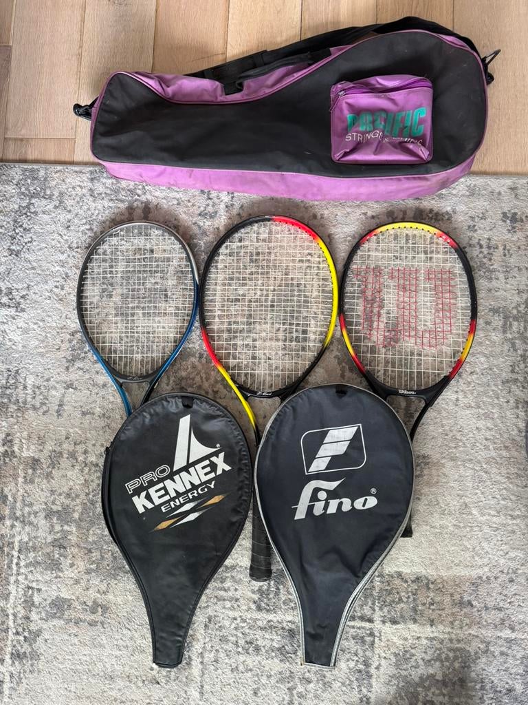 Tennis Rackets 3 Stuks, 1 keer Wilson en twee keer Fino, Sport en Fitness, Tennis, Ophalen, Zo goed als nieuw, Tas, Wilson