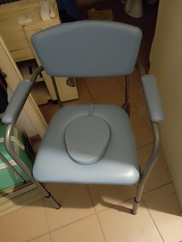 Chaise percée non utilisée A récupérer à Marcinelle, Divers, Enlèvement, Neuf