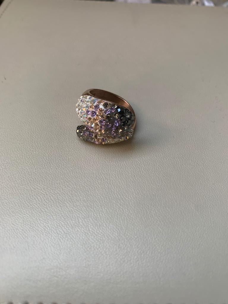 Ring Victoria, Ophalen, Zo goed als nieuw, Dame