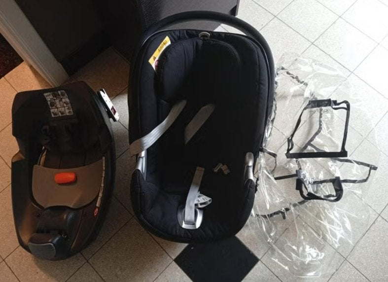Siège auto Cybex avec base Isofix et cape de pluie Cybex., Enfants & Bébés, Sièges auto, Enlèvement, Comme neuf, 0 à 18 kg, Isofix