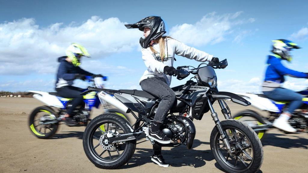 Sherco 50-SM-R Blackmoon | Offre exceptionnelle | Classe B u, Vélos & Vélomoteurs, Neuf, Autres marques, Enlèvement ou Envoi, 49 cm³