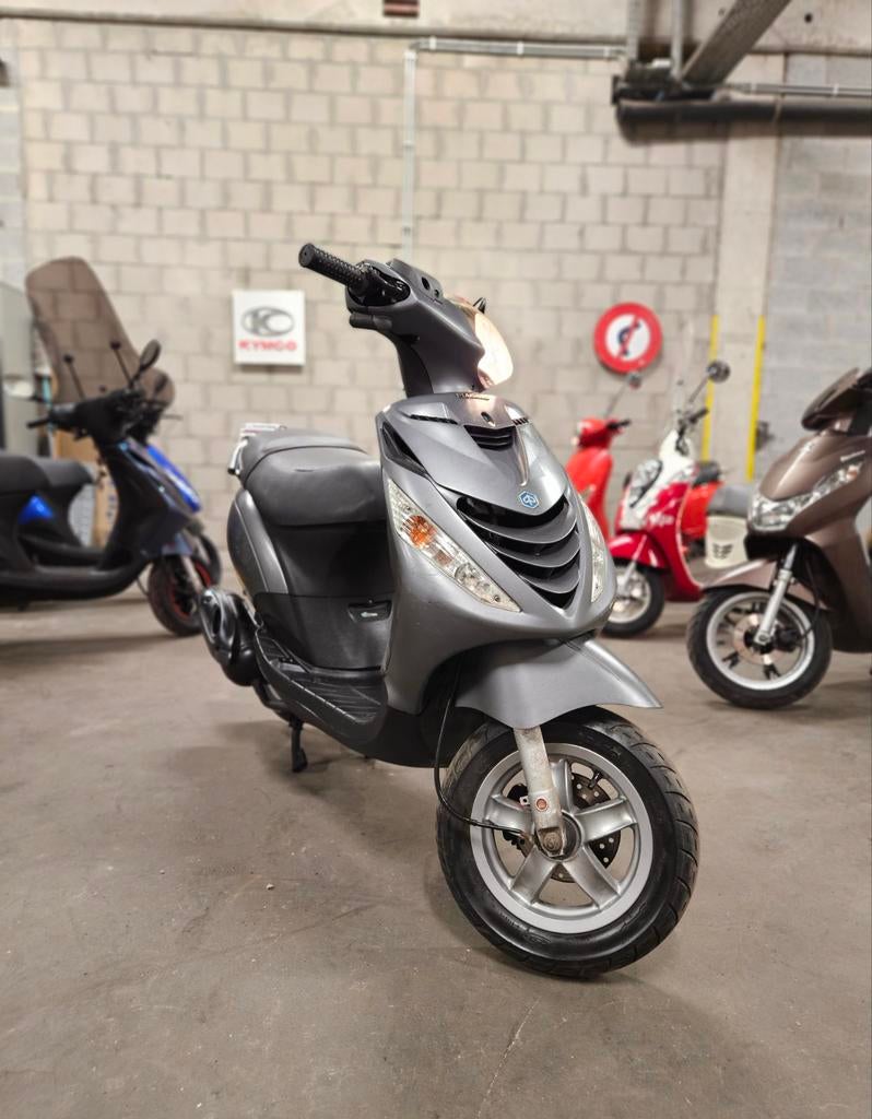 Piaggio Zip SP look 50cc klasse A 4 takt 2012 - 10.700 km, Fietsen en Brommers, Gebruikt, Zip, Klasse A (25 km/u), Ophalen of Verzenden
