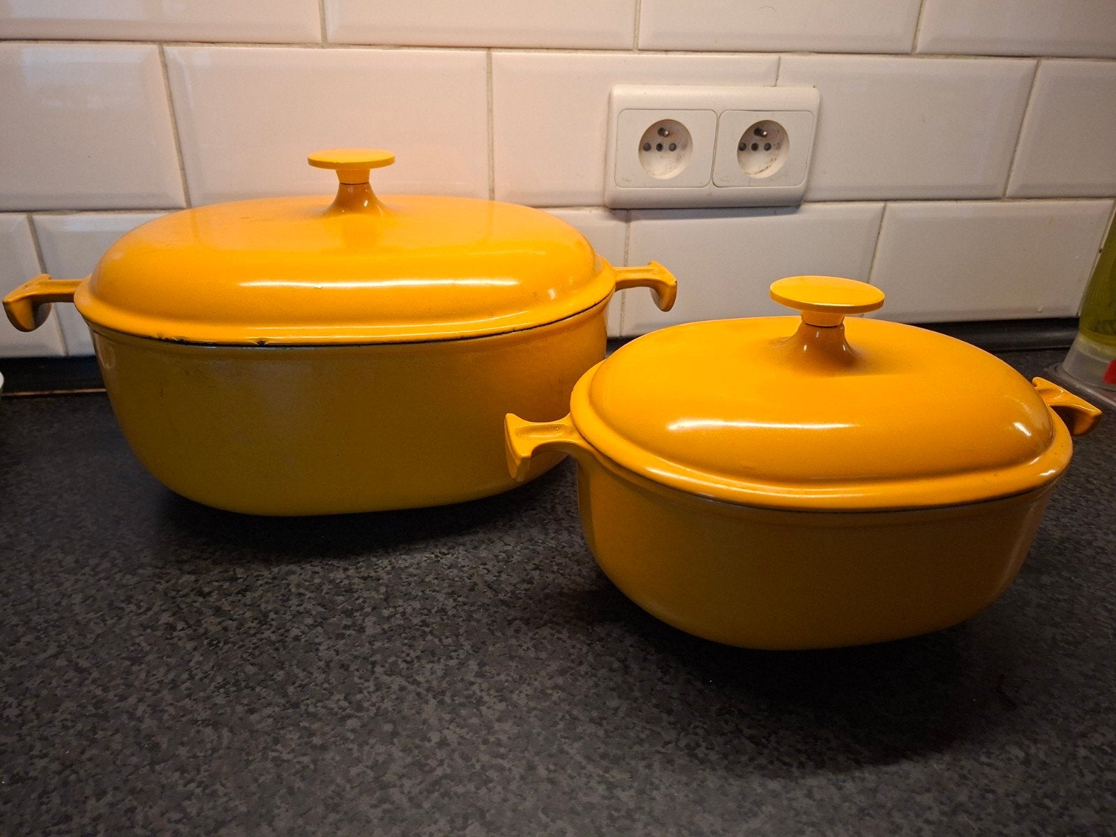 le creuset enzo mari la mama 29 en 21, Enlèvement, Le Creuset