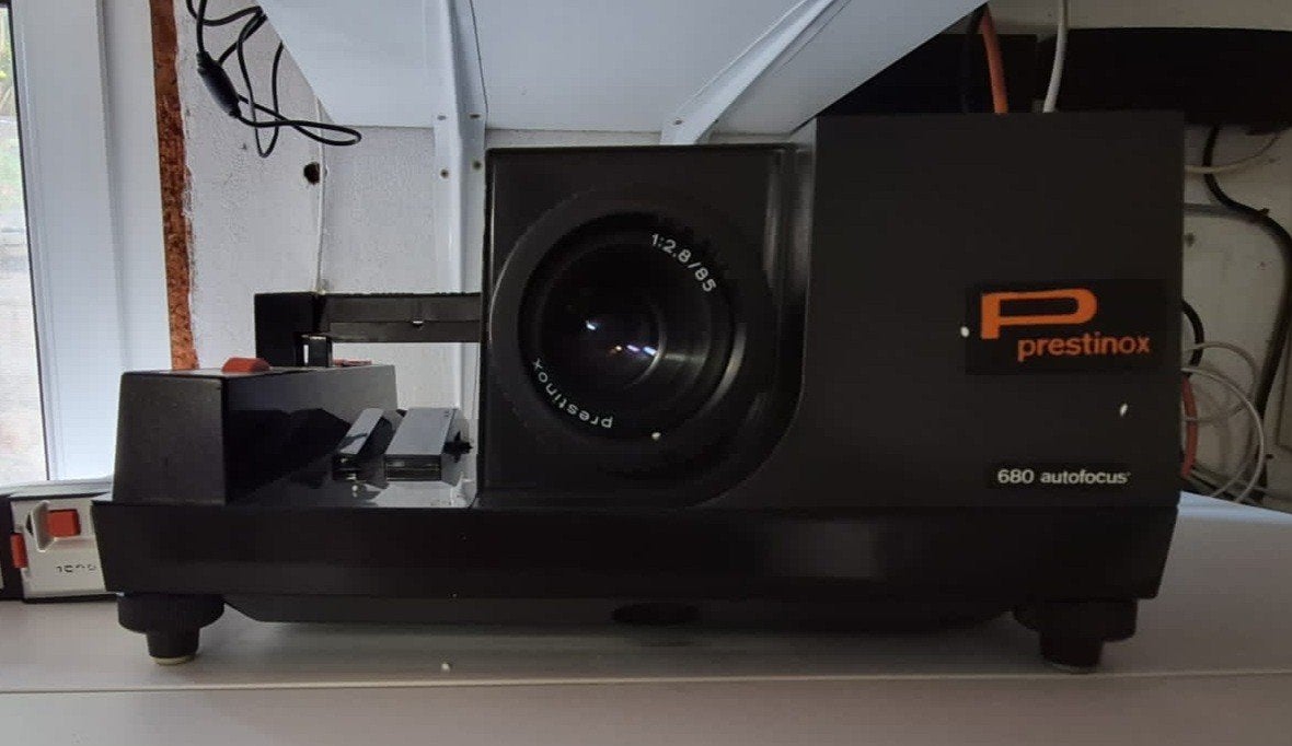 projecteur à diapositives & télécommande + écran, TV, Hi-fi & Vidéo, Projecteurs dias, Enlèvement