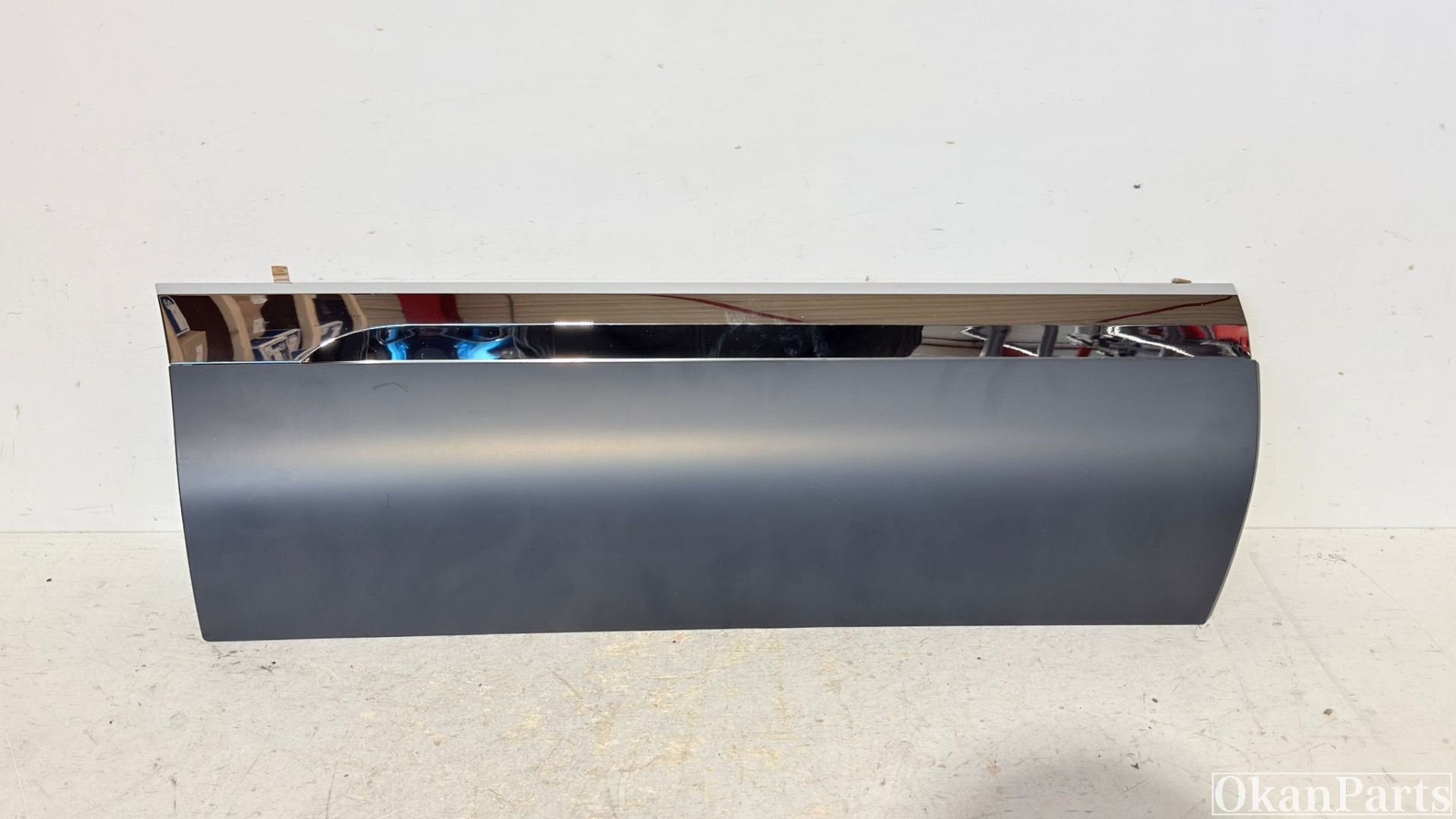 Moulure de porte arri re droite pour Volkswagen Touareg 7P,, Info@fabrikant.eu, Fabrikant BV, Fabrikantstraat 1
1000 AA  Amsterdam, NL