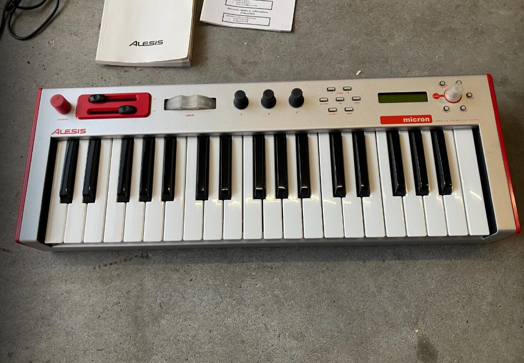 Vintage synth: Alesis Micron, Ophalen of Verzenden, Zo goed als nieuw