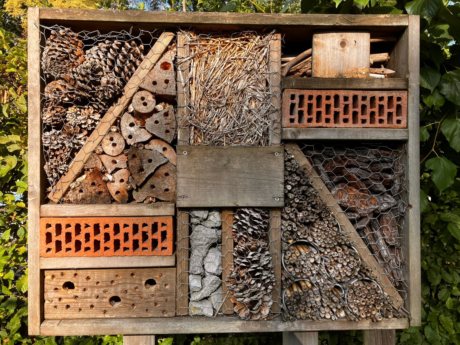 Insectenhotel, Ophalen, Gebruikt