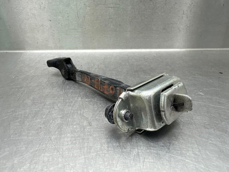 PORTIERVANGER RECHTS ACHTER Nissan Pulsar (C13) (01-2013/-), Gebruikt, Achter, Nissan
