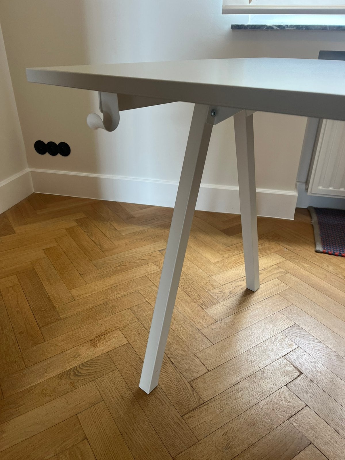 Ikea Trotten Bureau 140x80, Maison & Meubles, Enlèvement, Comme neuf