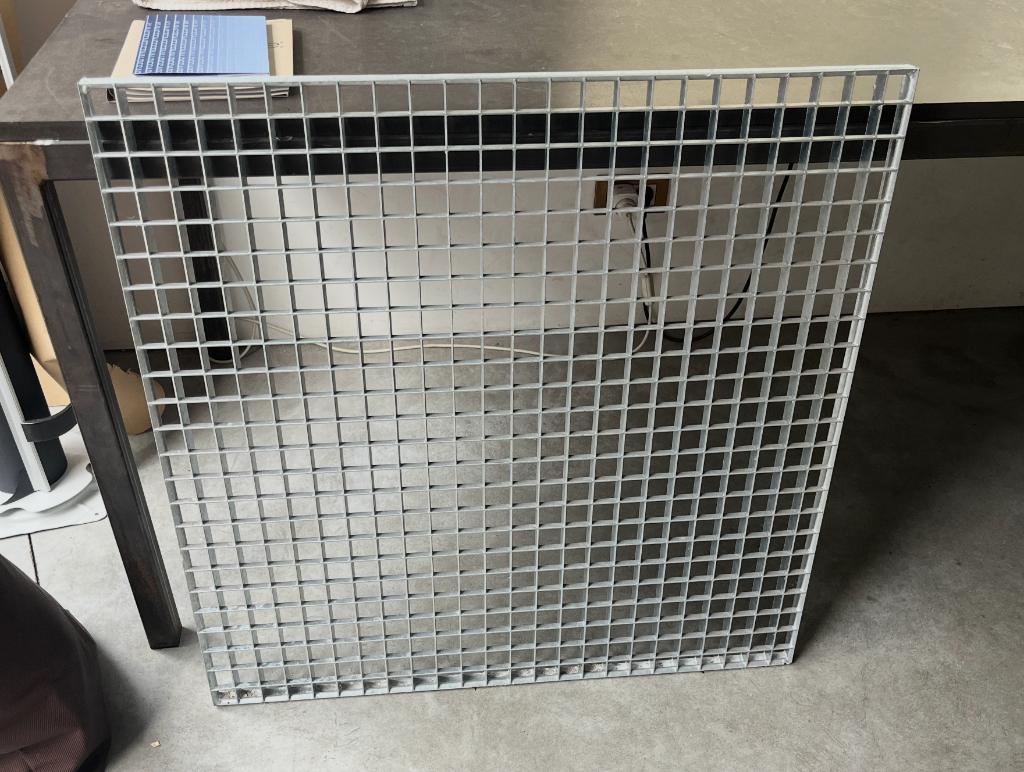 gegalvaniseerde roosters staco 800x800x30 maas 33x33, Doe-het-zelf en Bouw, Metalen, Ophalen, Zo goed als nieuw