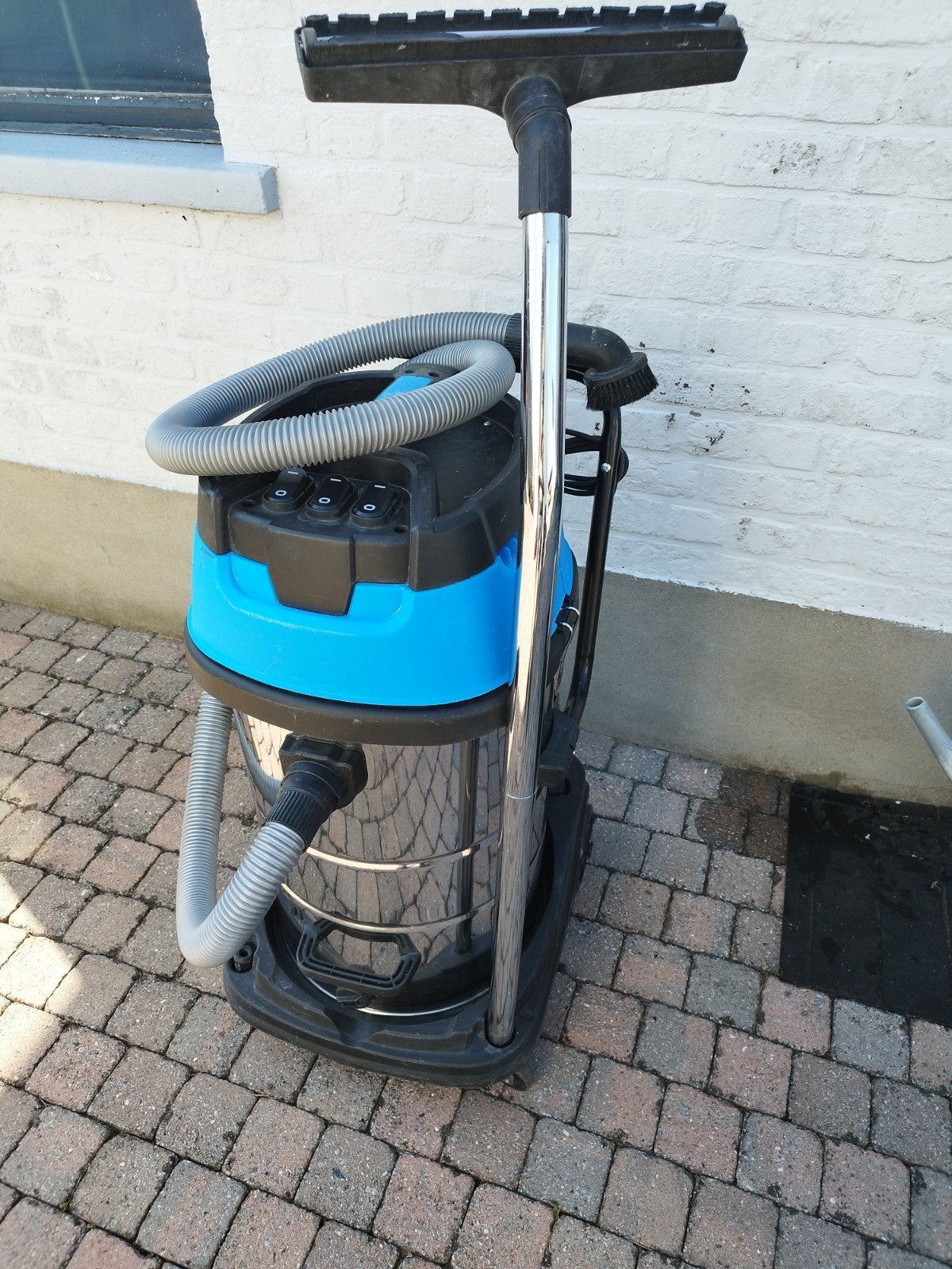 Bouwstofzuiger 3000W ( 3 x1000) met wateropnemer, Ophalen, Overige merken, Regelbare zuigkracht, Zo goed als nieuw