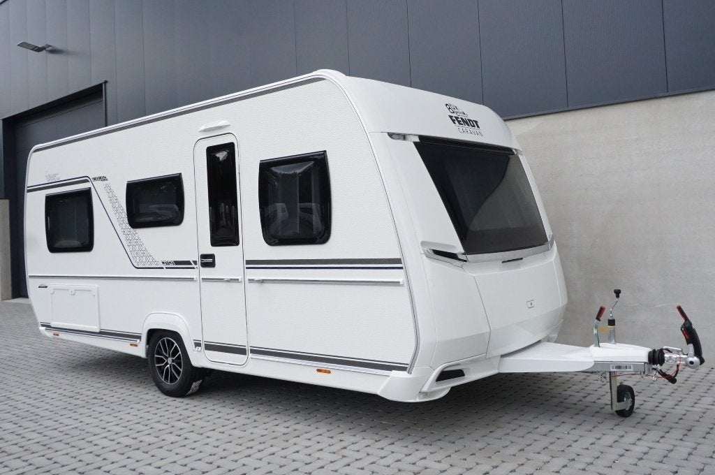 Nouveau Fendt pour 4 pers.avec lit 2x1p, coin salon, NOUVEAU, Caravanes & Camping, Entreprise, Fendt, Réfrigérateur, 2 lits séparés