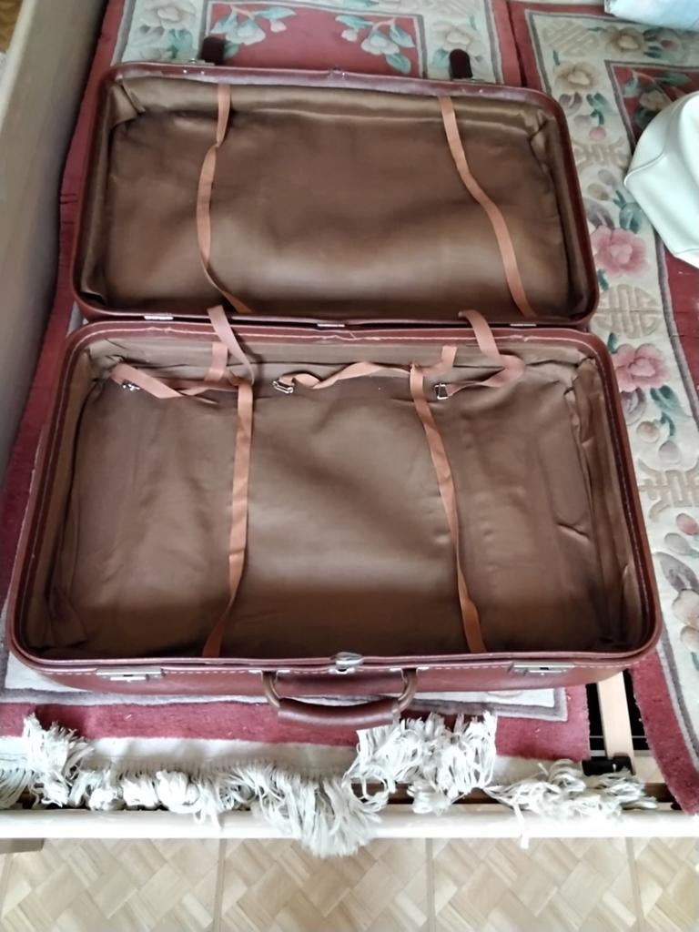 2 valises vintage