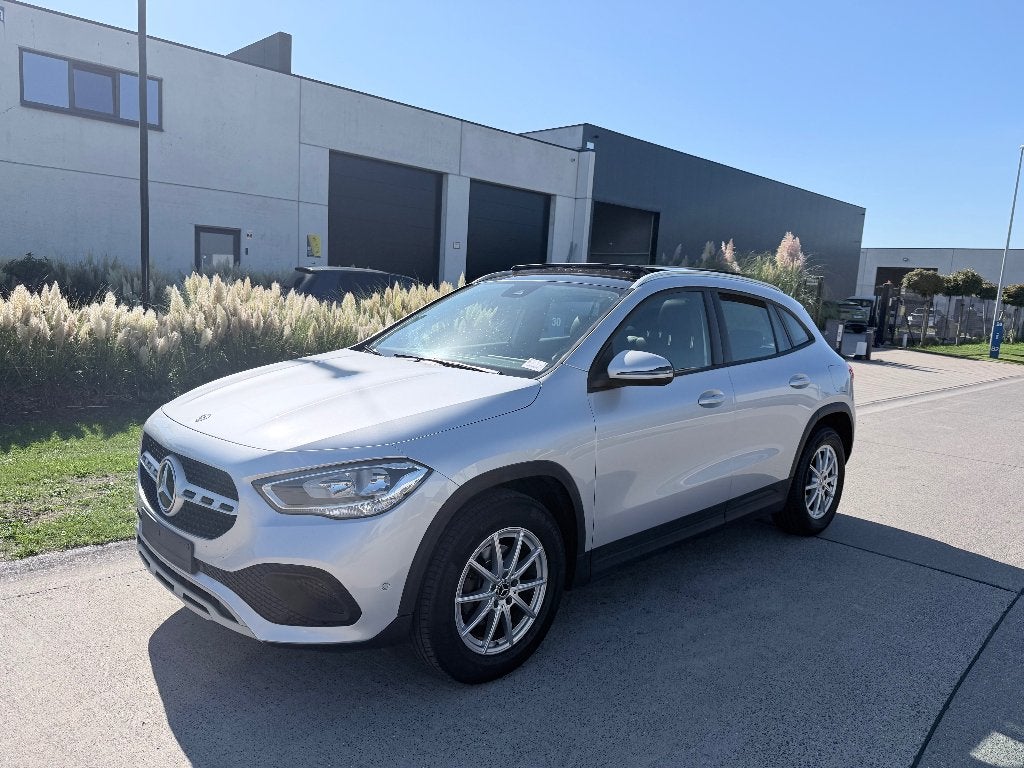 mercedes GLA180/BENZINE/Panoramish open dak, Auto's, Automaat, Euro 6, Bedrijf, 5 deurs