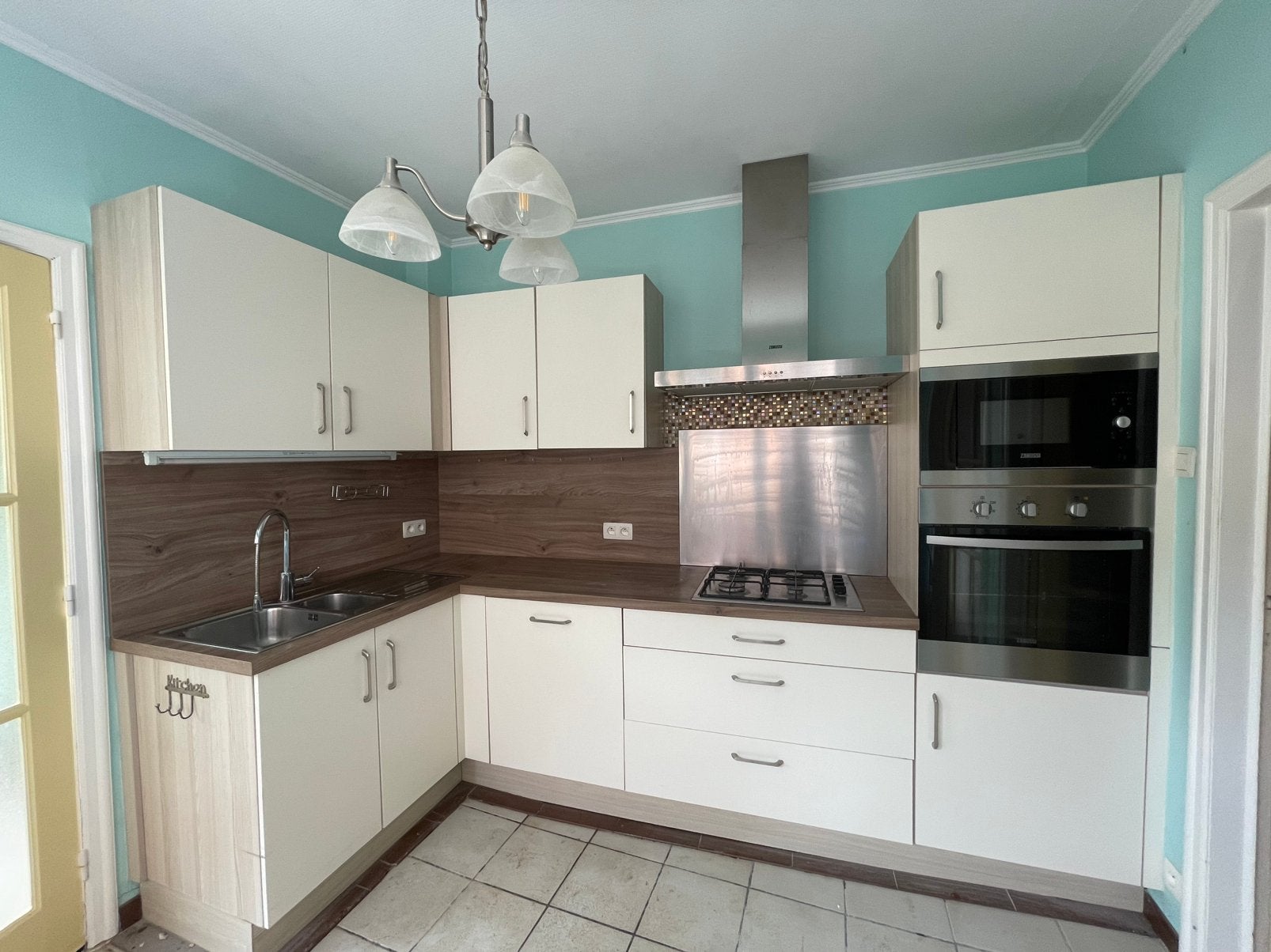 keuken - zelf uit te breken in Gent, Huis en Inrichting, Ophalen, Gebruikt, Kunststof, Hoekkeuken