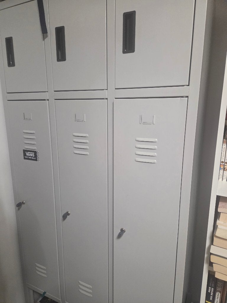 Armoire vestiaire metallique, 25 à 50 cm, Avec porte(s), Utilisé, 50 à 100 cm