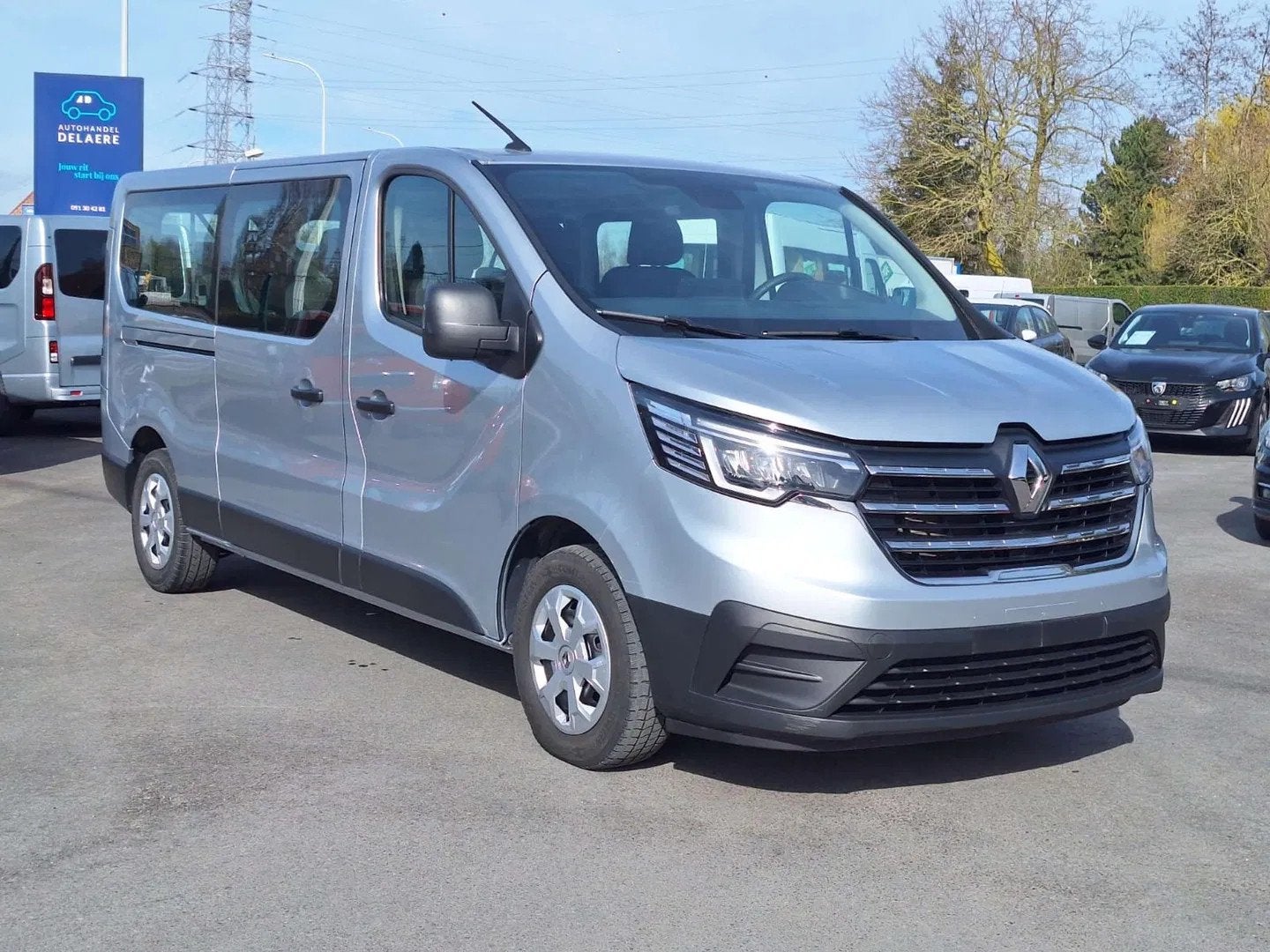 Renault Trafic 2.0 dCi 30 L2H1Minibus 9pl Navi (20500Netto+B, Autos, Argent ou Gris, Achat, Euro 6, Entreprise