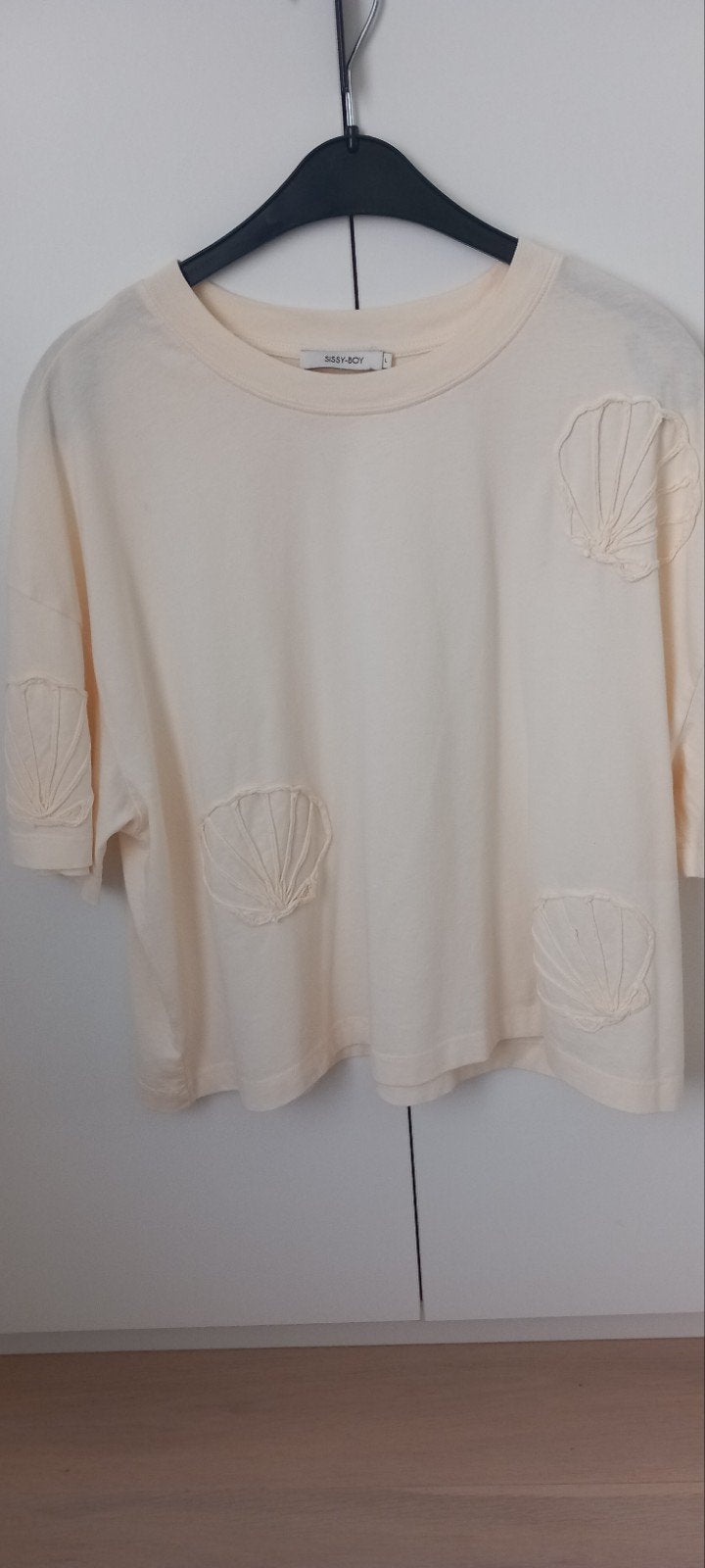 Nieuw crème kleurige T shirt, Sissy boy, large., Ophalen, Overige kleuren, Maat 42/44 (L), Nieuw