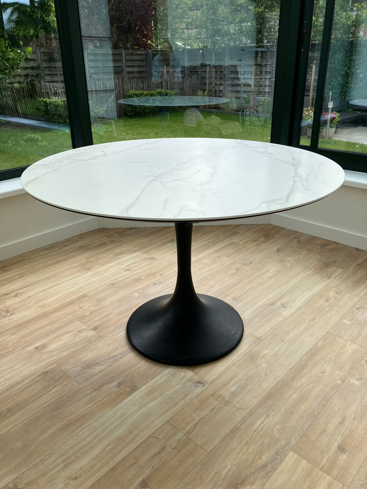 Ronde eettafel, Huis en Inrichting, Ophalen, Zo goed als nieuw