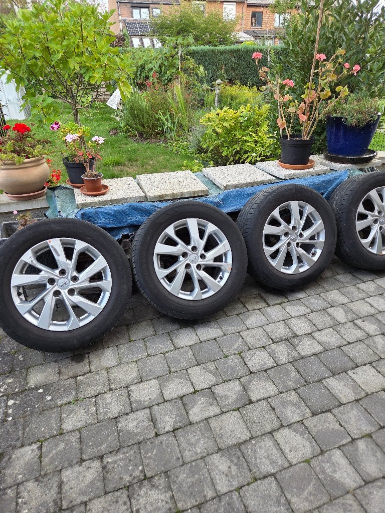 JANTES en ALLIAGEpour HYUNDAI TUCSON ou KIA SPORTAGE, Autos : Pièces & Accessoires, Pneus et Jantes, Enlèvement ou Envoi, Véhicule de tourisme