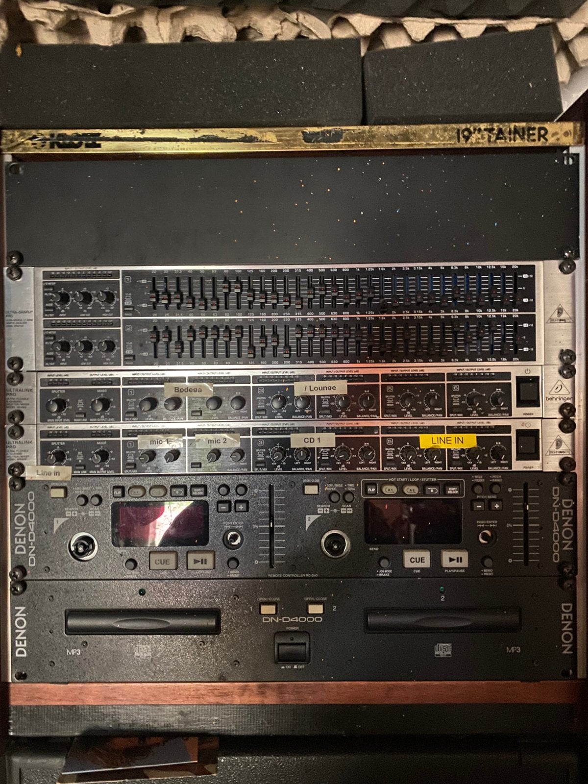 Rack met equalizers behringer en dubbele cd spelers denon, Ophalen, Zo goed als nieuw