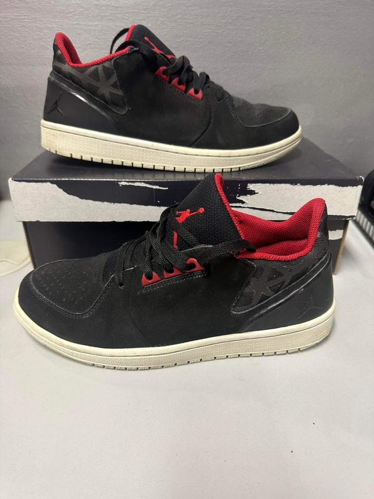 Nike jordan weinig gedragen verzending mogelijk, Ophalen of Verzenden, Zo goed als nieuw
