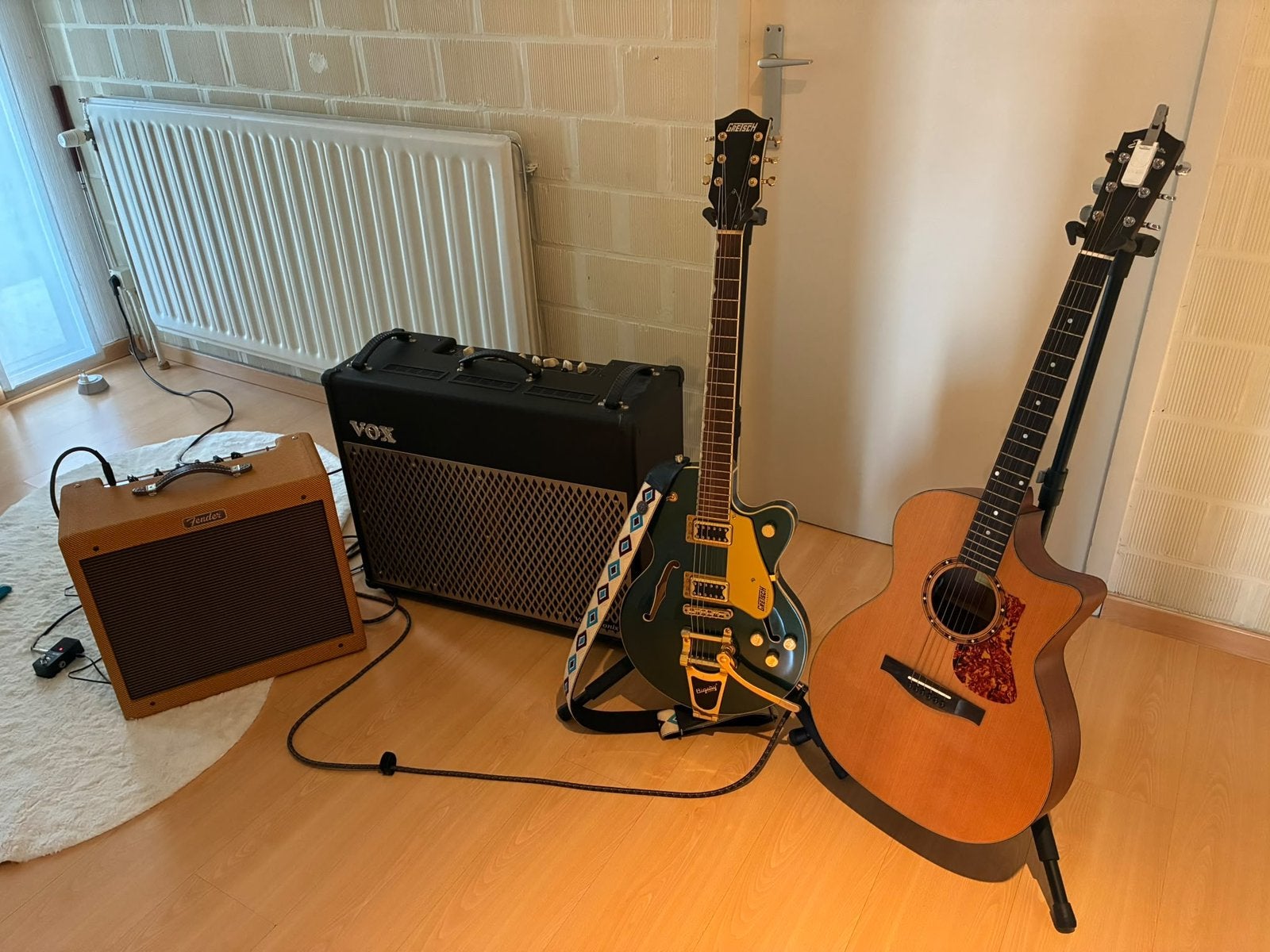 Gretsch en Eastman gitaren + versterkers, Hollow body, Met versterker, Zo goed als nieuw, Ophalen