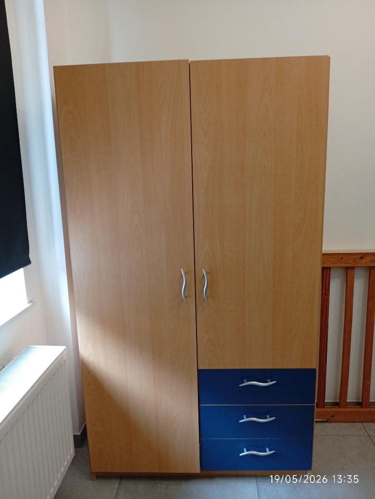 Armoire, 25 à 50 cm, Avec espace de penderie, Utilisé, 50 à 100 cm