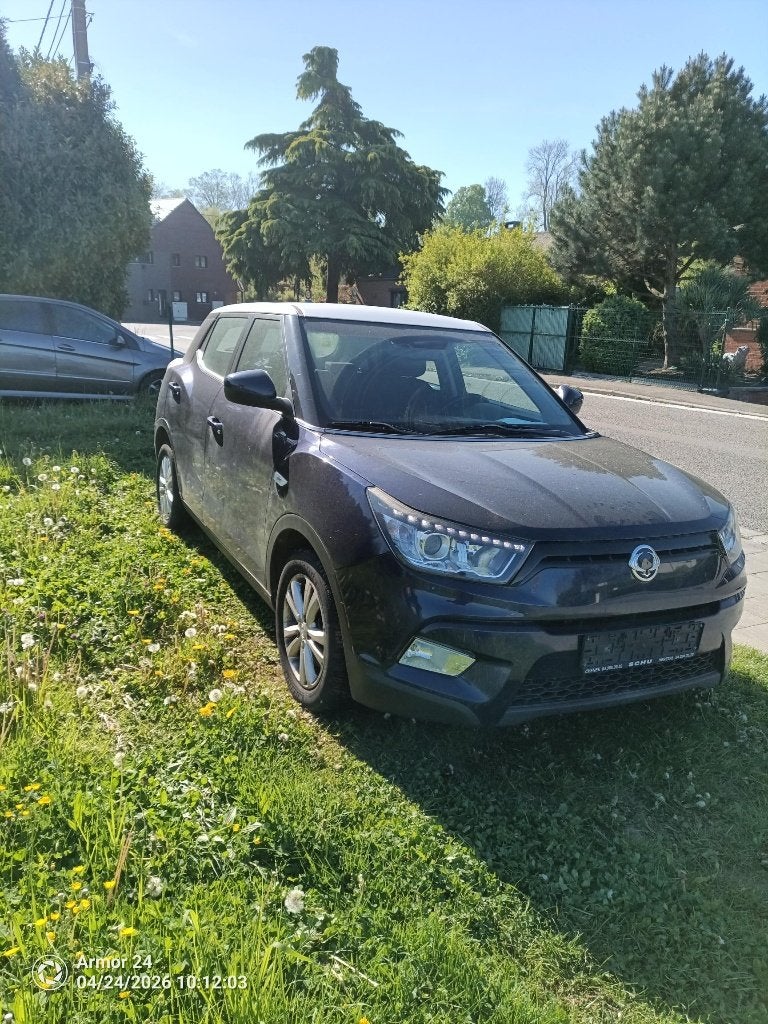 SsangYong Tivoli en Peugeot 107 - VASTE PRIJS, Auto's, SsangYong, Voorwielaandrijving, Stof, 4 cilinders, Tivoli