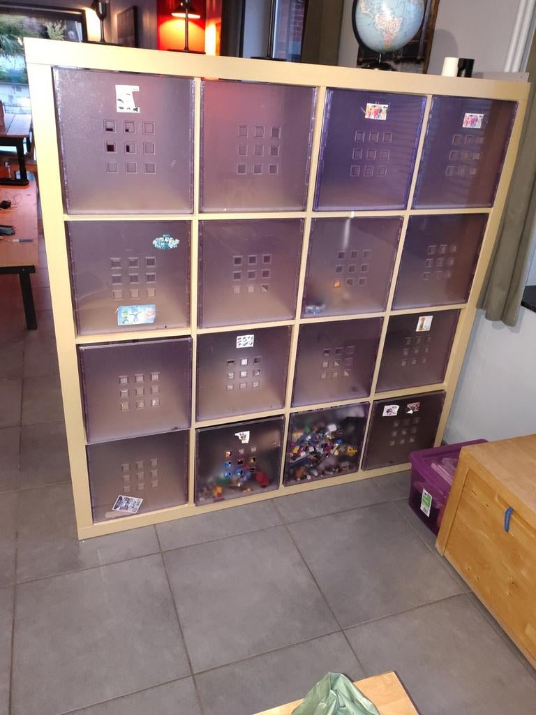 Meuble Kalax 16 niches avec bacs de rangement