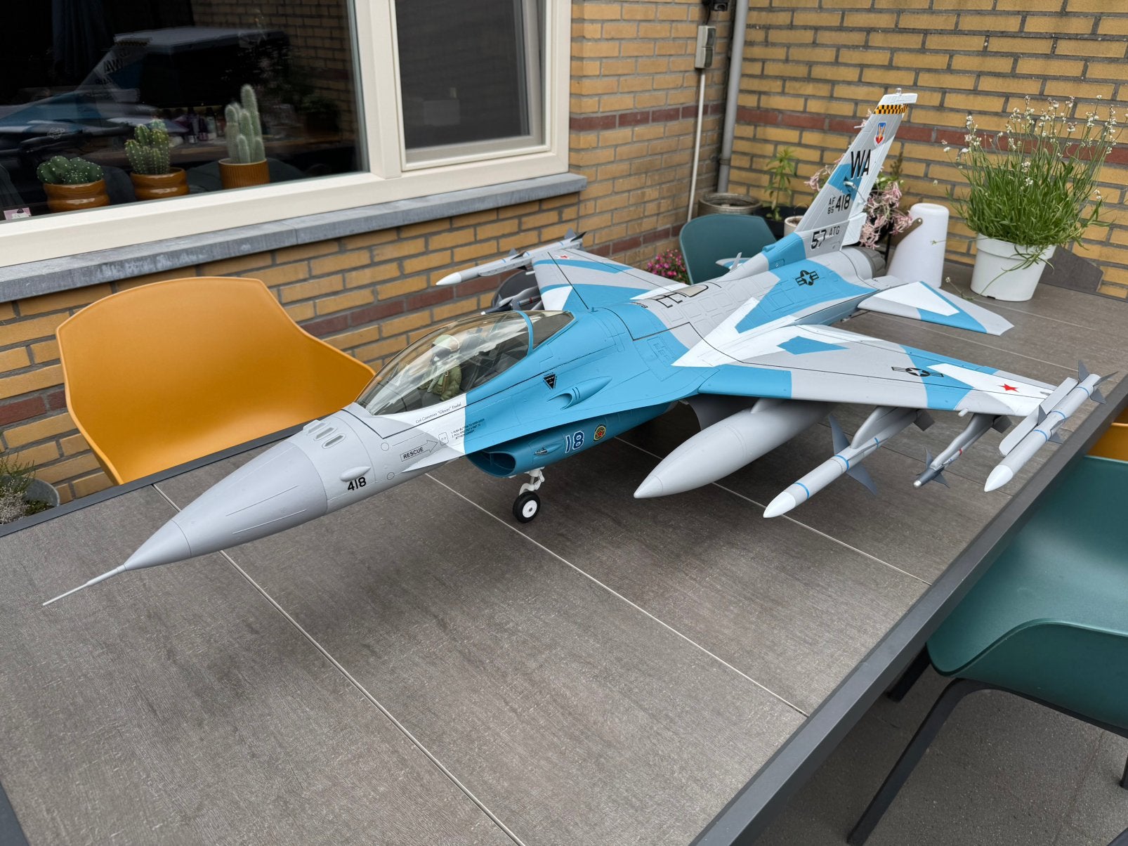 Freewing F16 V2 90mm RC Jet 2 vluchten oud! Incl. Lipo., Enlèvement, Comme neuf, Électro