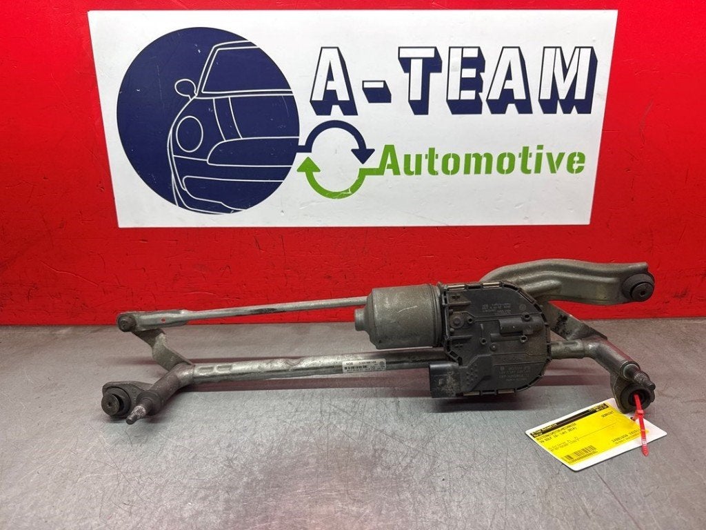 MOTEUR + TRINGLERIE ESSUIE GLACE AVANT Golf VII (AUA), Autos : Pièces & Accessoires, Robert Bosch AG, Volkswagen, Utilisé, Robert-Bosch-Allee 1
74232  Abstatt, DE