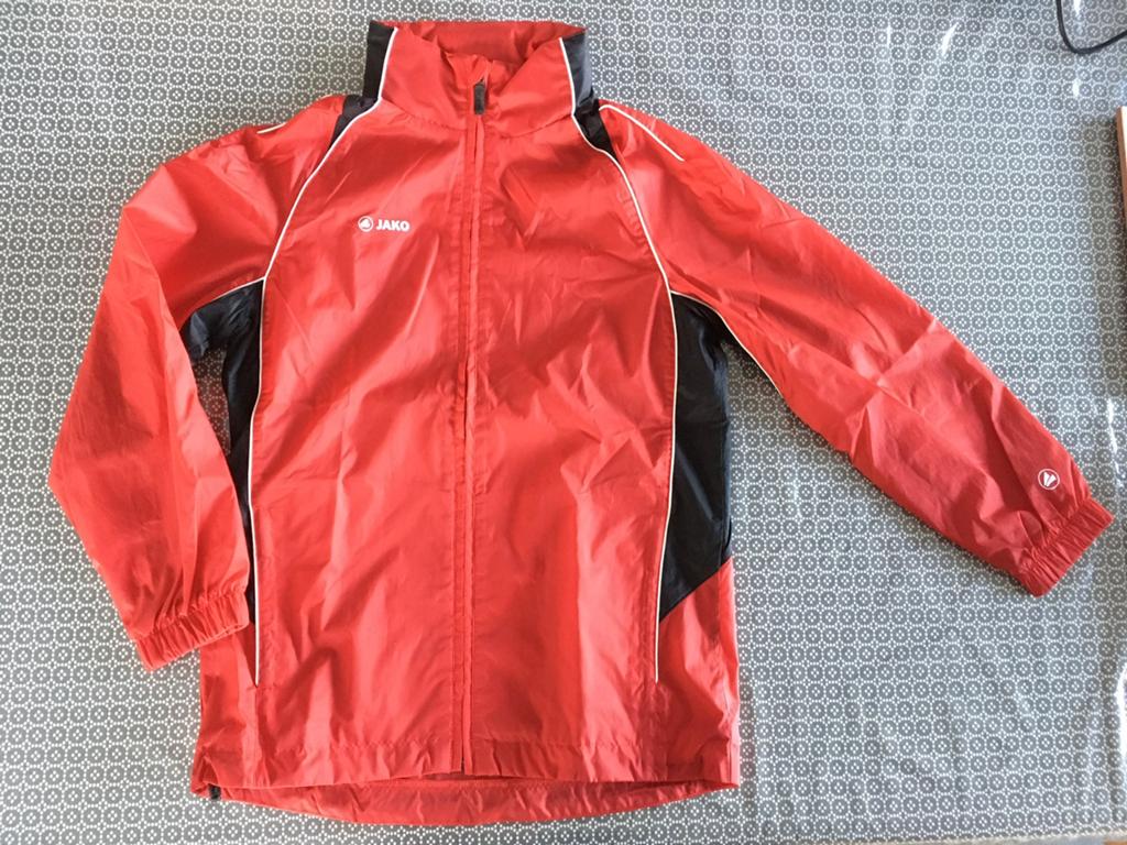 Veste de football taille 10 ans, Enlèvement ou Envoi, Comme neuf, Garçon ou Fille, Pull ou Veste