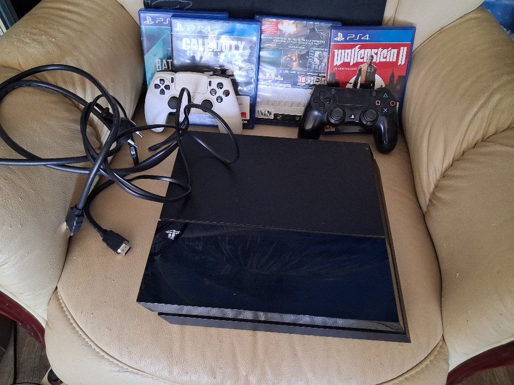 ps4, Enlèvement, Comme neuf, Avec 2 manettes, Avec jeux