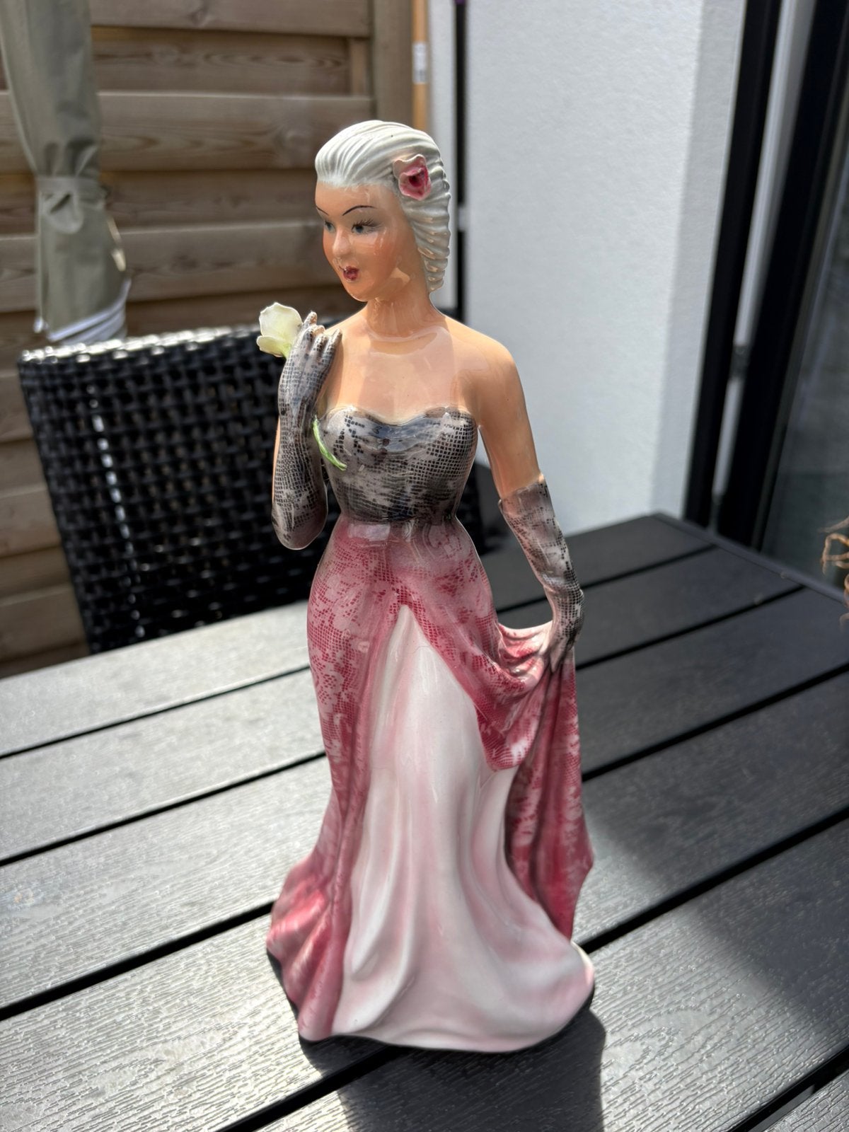 Vintage Porseleinen Beeldje – Elegante Dame in Avondjurk, Antiek en Kunst, Curiosa en Brocante, Ophalen of Verzenden