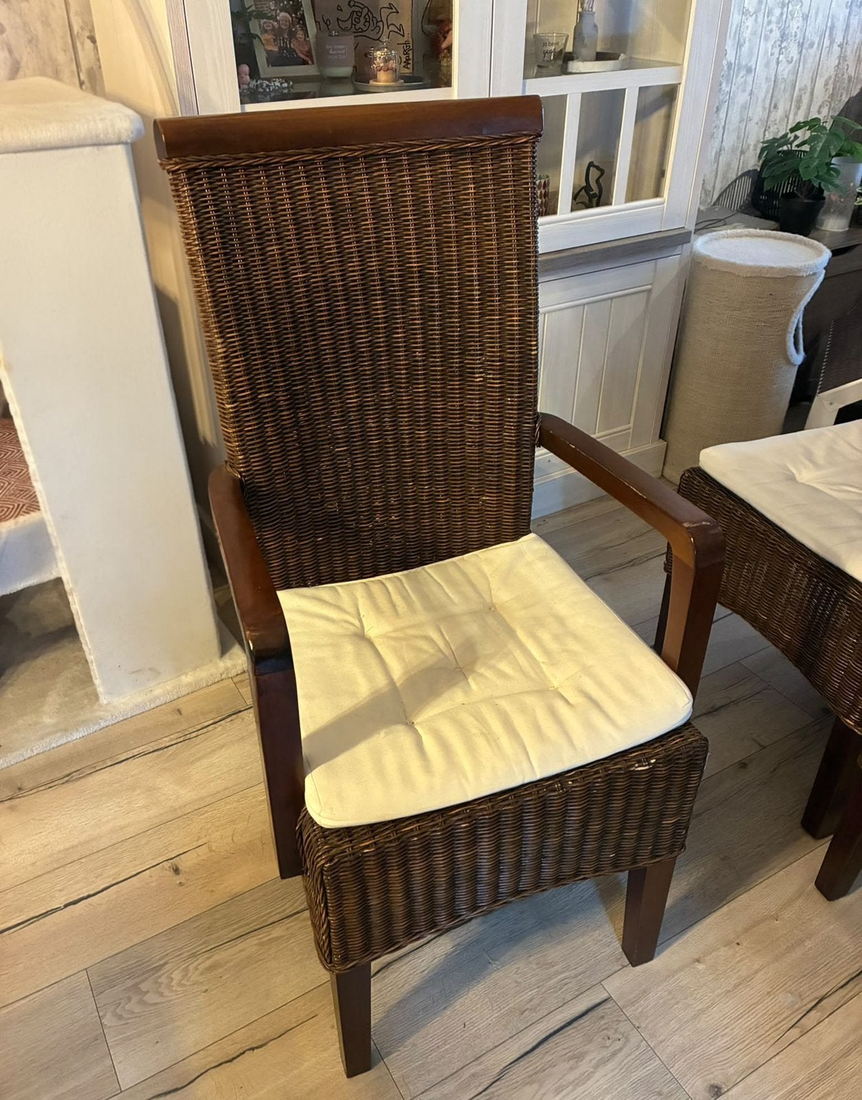 6 rieten stoelen mer kussentjes, Ophalen, Gebruikt, Bruin, Riet of Rotan