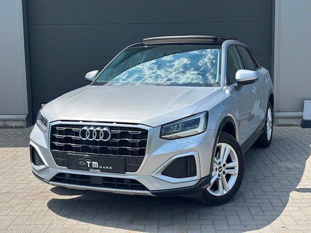 Audi Q2 benzine pano dak camera ad cruise controle, Auto's, Voorwielaandrijving, https://public.car-pass.be/vhr/1893ebc9-a67e-4740-909b-f47b7e23cb57