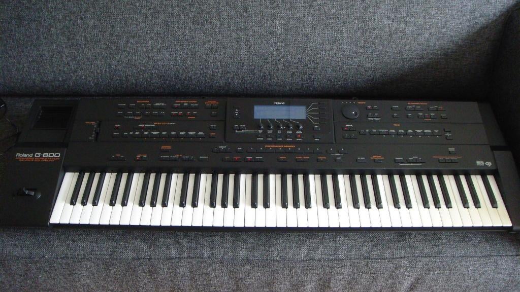 Roland G-800 Arranger Workstation, Muziek en Instrumenten, Ophalen, Roland, Zo goed als nieuw, Met midi-aansluiting
