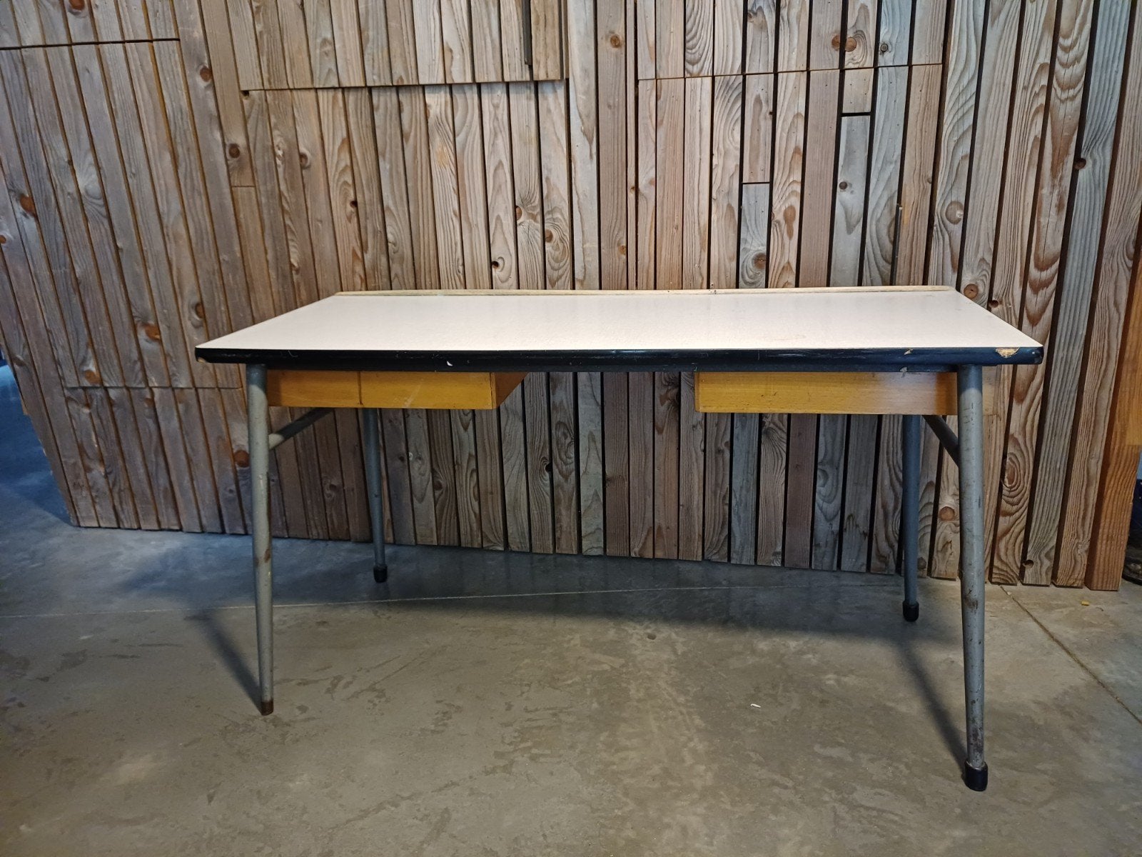 retro kindertafeltje, Ophalen, Overige materialen, Gebruikt, 100 tot 150 cm
